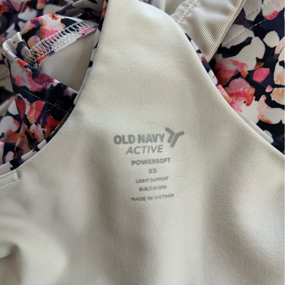 Old Navy Active Top - Picture 2 of 3